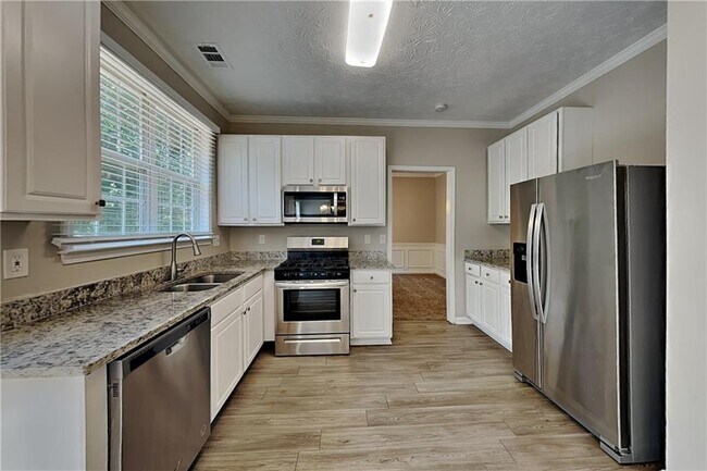 Building Photo - 1620 Berryhill Rd