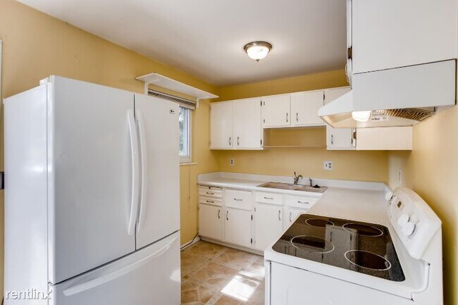 Building Photo - 4 br, 2 bath House - 2231 W Stuart St