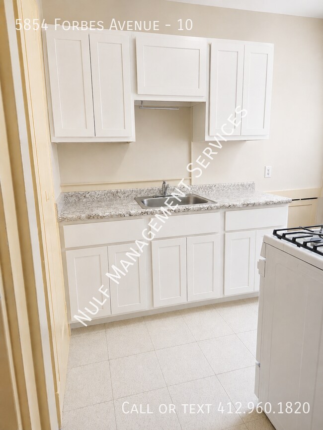 Building Photo - 5854 Forbes Ave