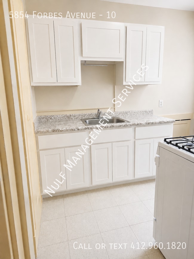 Building Photo - 5854 Forbes Ave