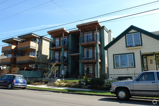 Foto del edificio - Mississippi Overlook Condos