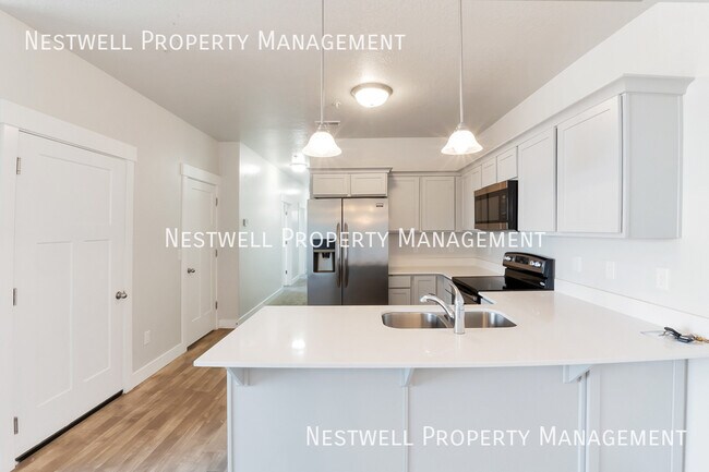 Foto del edificio - 58 W Silver Springs Dr