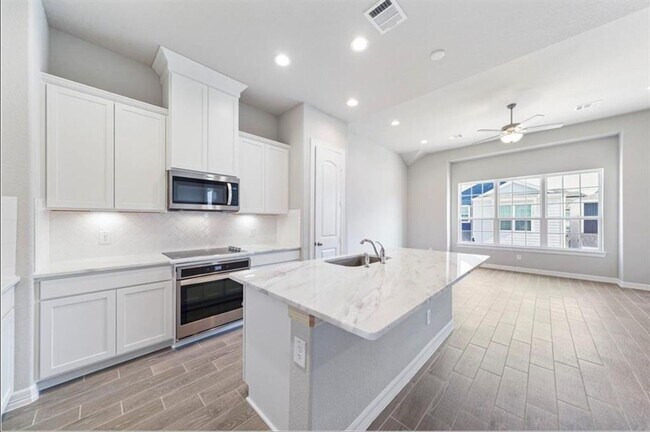 Building Photo - Brand New 3 Story Townhome