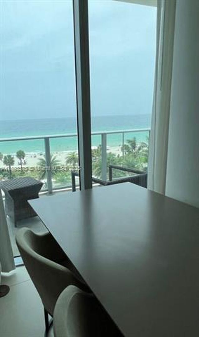 Foto del edificio - 4111 S Ocean Dr