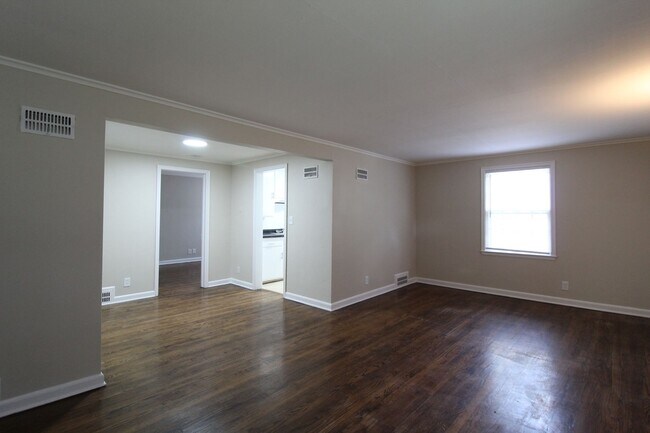 Foto del edificio - One Bedroom Duplex in North Kansas City