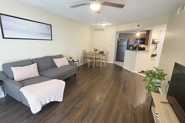 Photo - 1964 Lake Atriums Cir Townhome