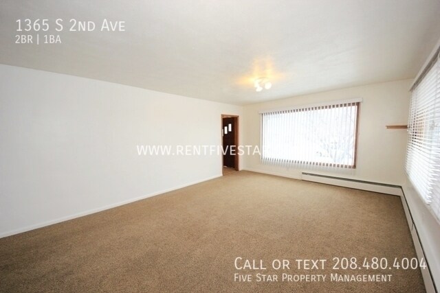 Foto del edificio - 2 Bedroom Upstairs Apartment Available Nea...