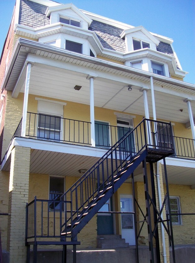 Foto principal - 238-240 Walnut St