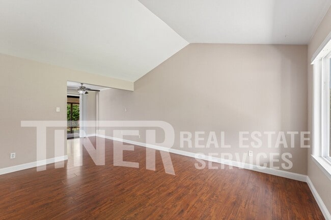 Photo - 8950 Salmon Falls Dr House