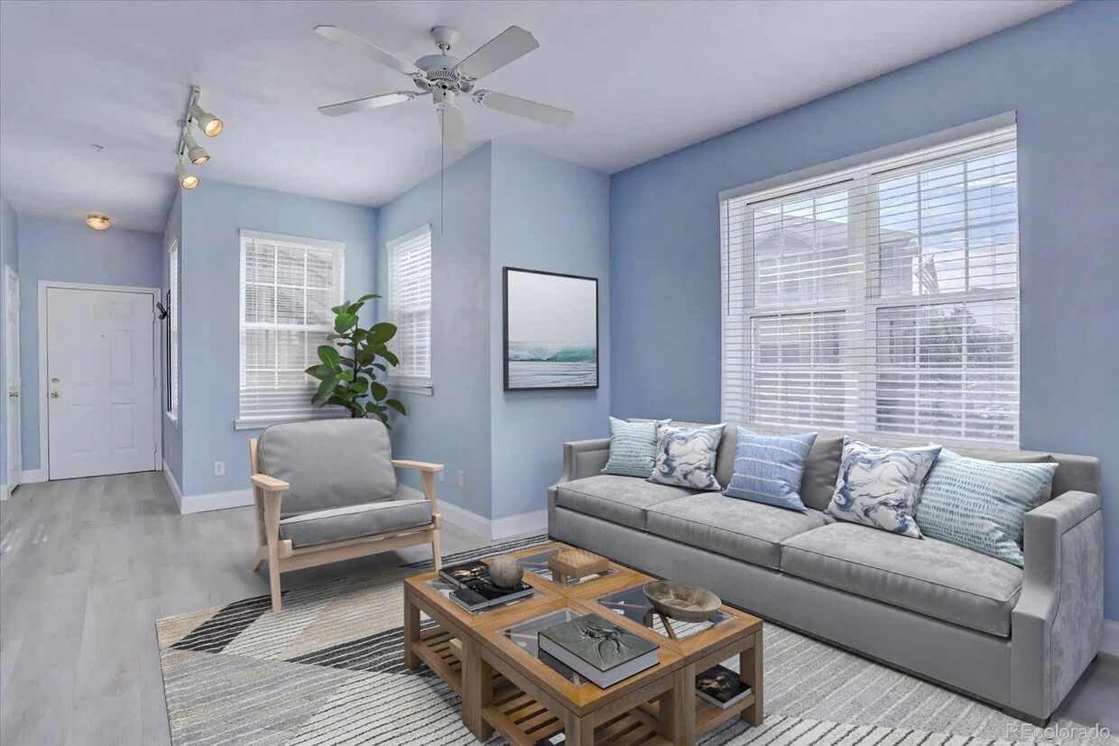 Building Photo - Sun soaked & roomy 1br with community pool...