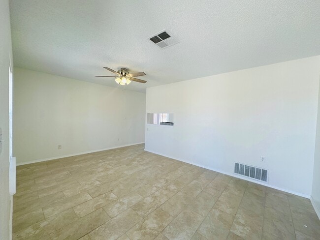 Building Photo - 12480 Martin Bauman Dr