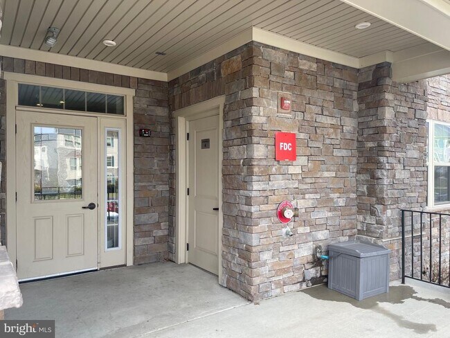 Foto del edificio - 5742 Meadowood St