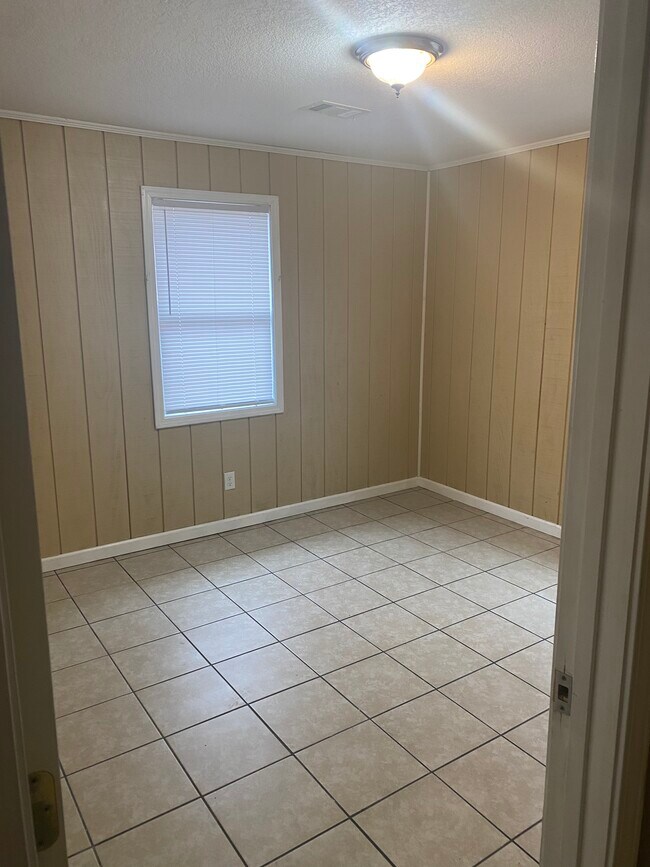Building Photo - 5308 Apt Dr