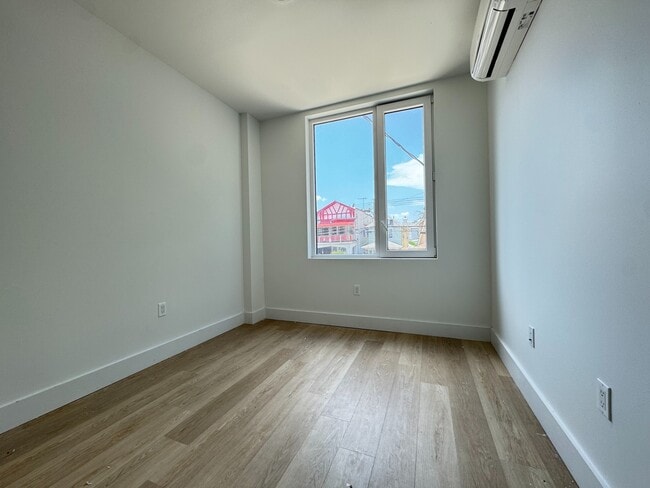 Building Photo - 1629 Brooklyn Ave