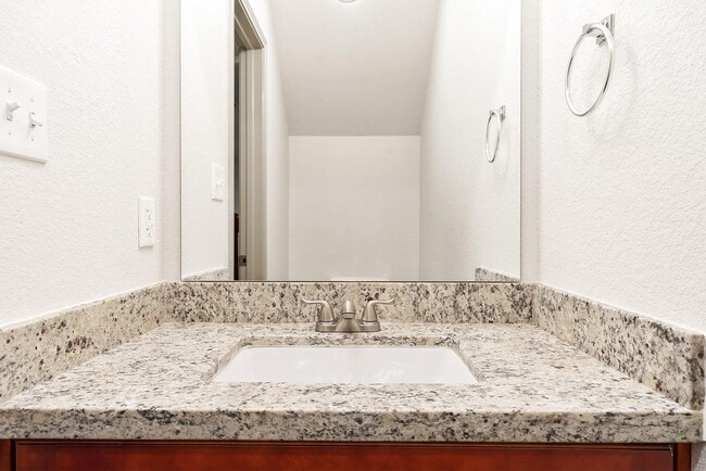 Foto del edificio - 918 Shady Ln