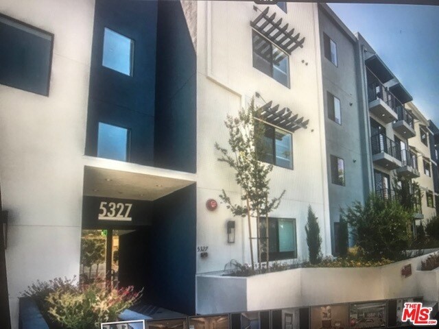 Primary Photo - 5327 Hermitage Ave