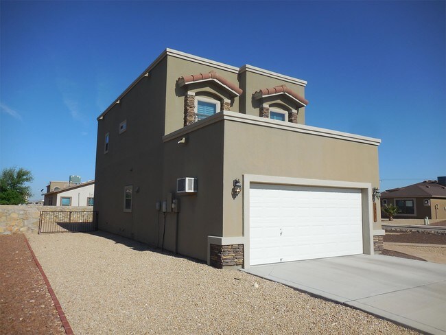 Building Photo - 2893 Pasillo Rock Pl