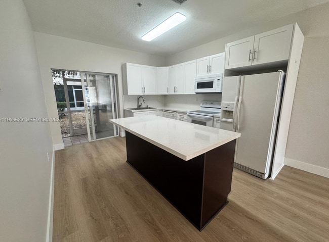 Building Photo - 5630 NW 114th Path