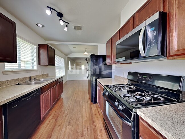 Building Photo - 6019 Brenwood Trails Ln