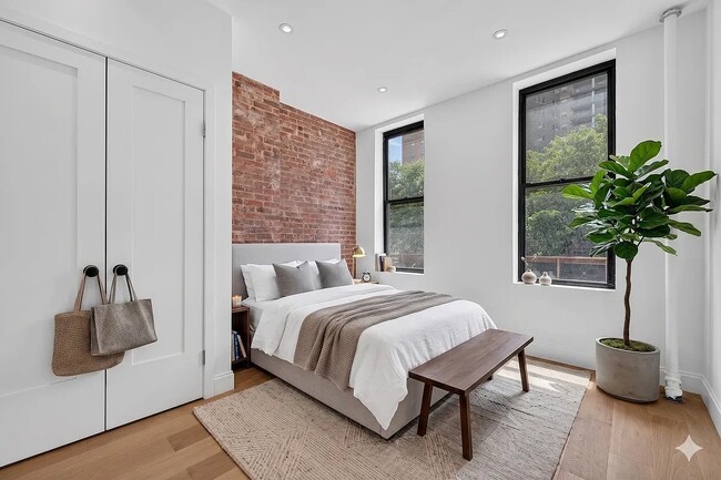 Foto del edificio - 347 E 5th St