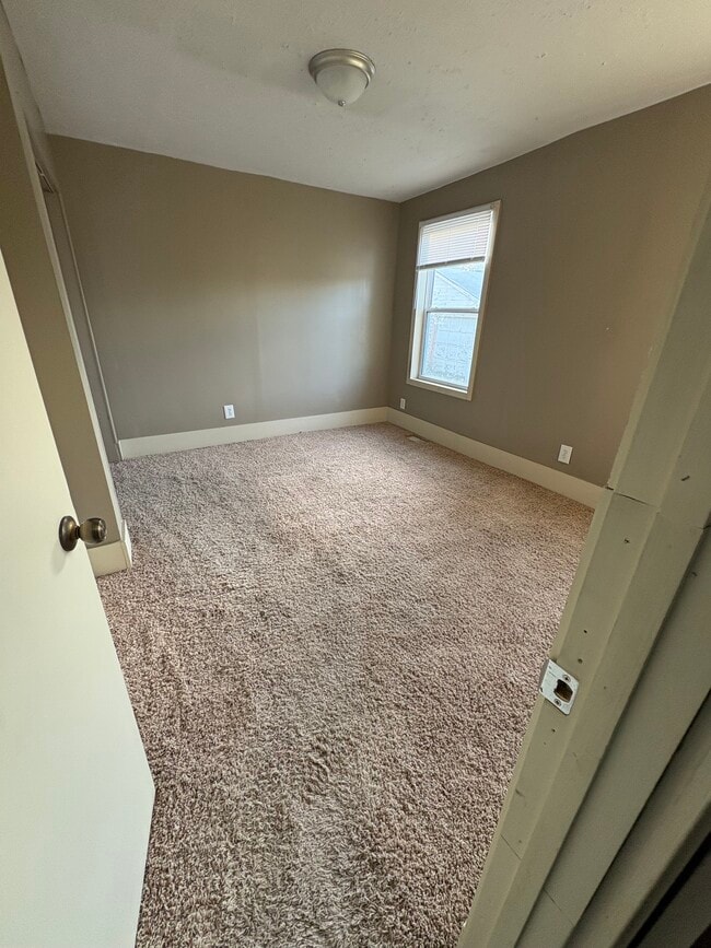 Building Photo - 918 Sherman St