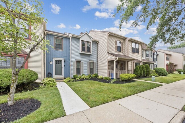 Foto del edificio - Charming 2BR Townhome in Marlton