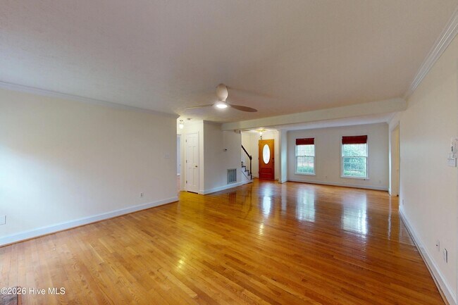 Foto del edificio - 464 Summerlea Dr