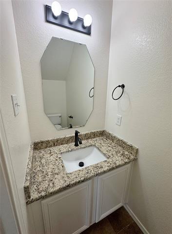 Building Photo - 835 Rockett Ln