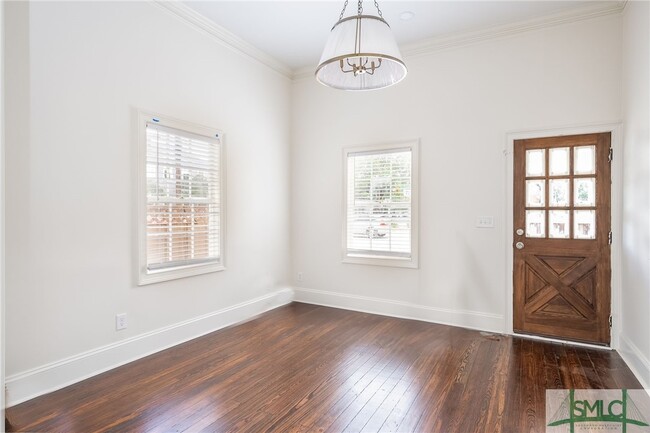 Foto del edificio - 405 E Anderson Ln