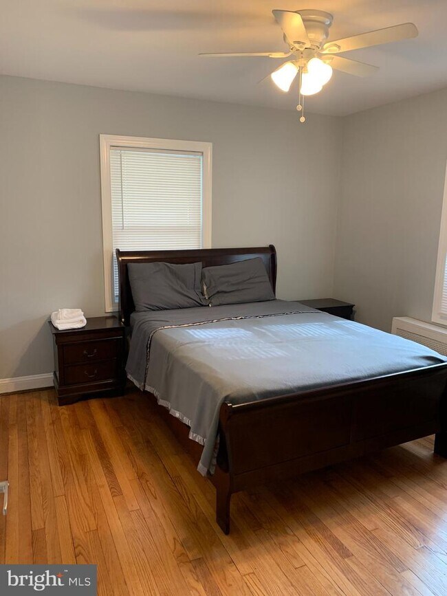 Building Photo - 4913 Tuckerman St