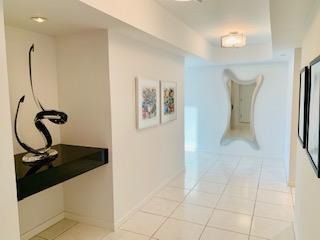 Building Photo - 2727 S Ocean Blvd