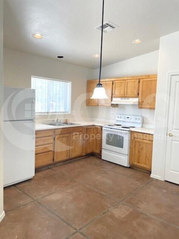 Foto del edificio - 3480 S Clark Ave