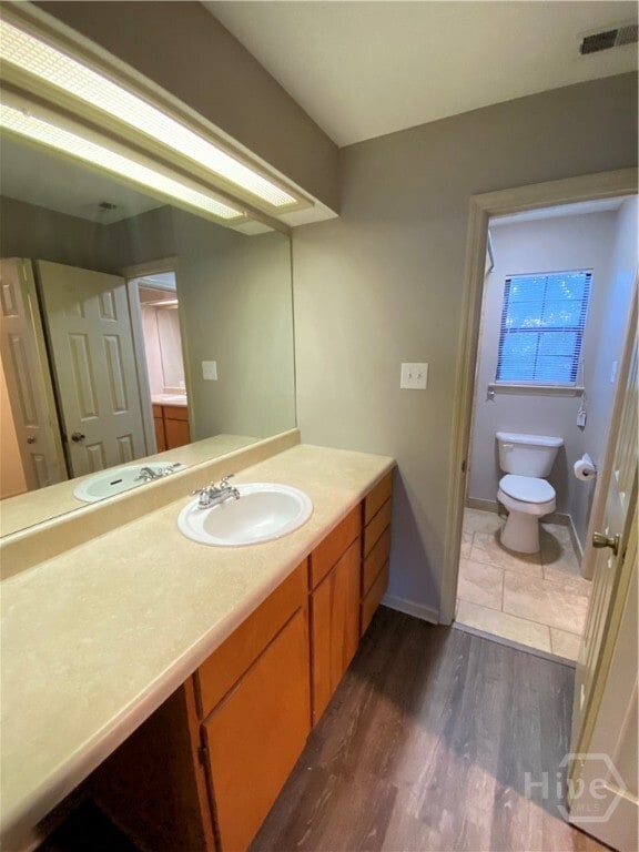 Building Photo - 163 Holland Park Cir