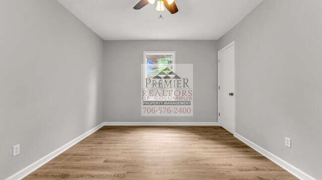Building Photo - 4534 Kenesaw Dr