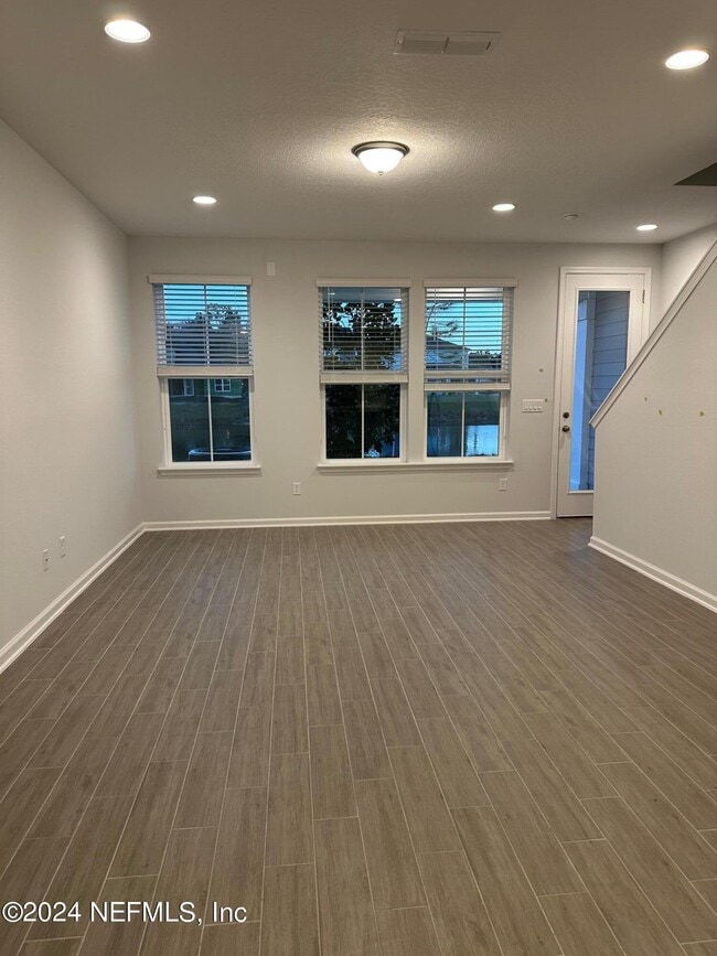 Building Photo - 192 Brandon Lks Dr