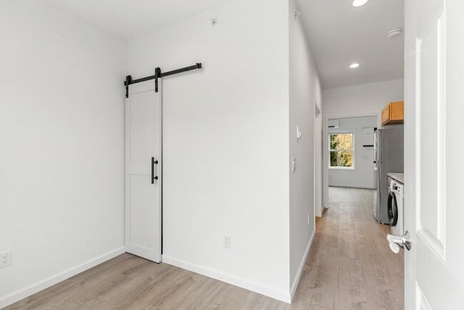 Foto del edificio - 50 R Maplewood Ave