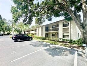 Building Photo - 3048 Eastland Blvd