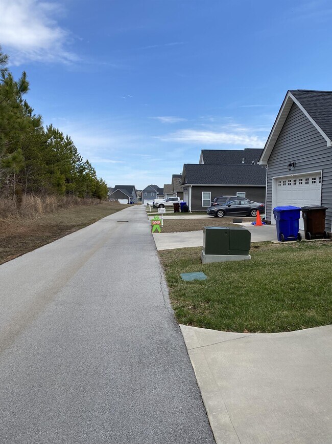 Foto del edificio - 111 E Rarity Ridge Pkwy