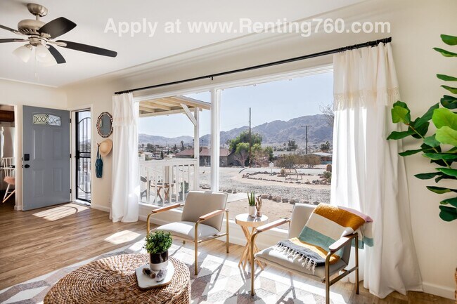 Foto del edificio - Lovely 3 Bed Home With Solar Panels!