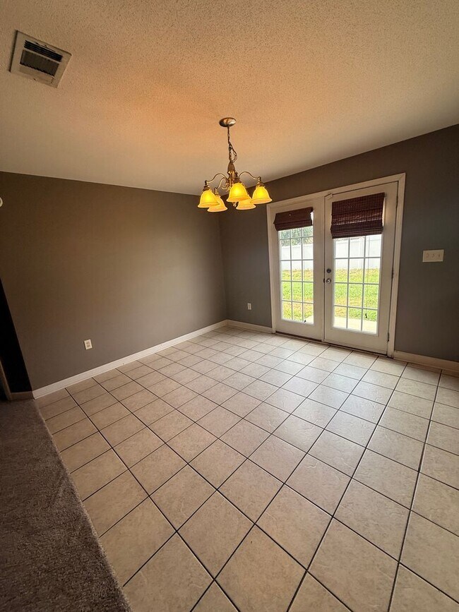 Building Photo - 5203 Branch Point Dr