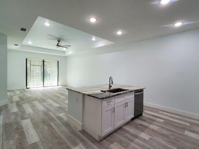 Building Photo - 1214 San Cristobal Ave
