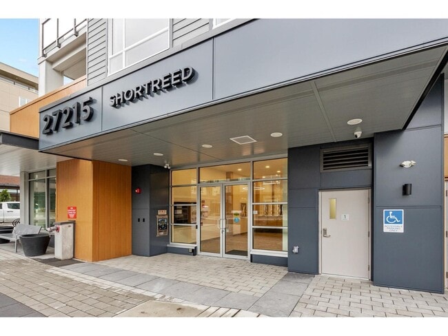 Building Photo - 27215 ALDERGROVE TOWN CENTRE Dr