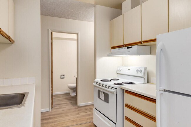 Building Photo - South Ridge Apartments