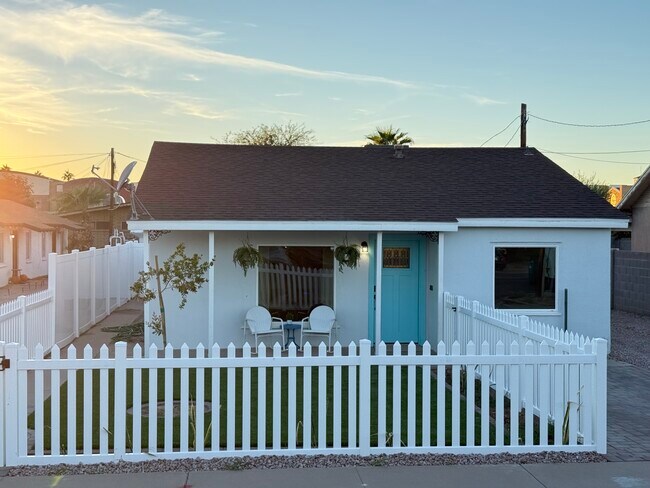 Exterior: patio cercado - 146 S Sirrine