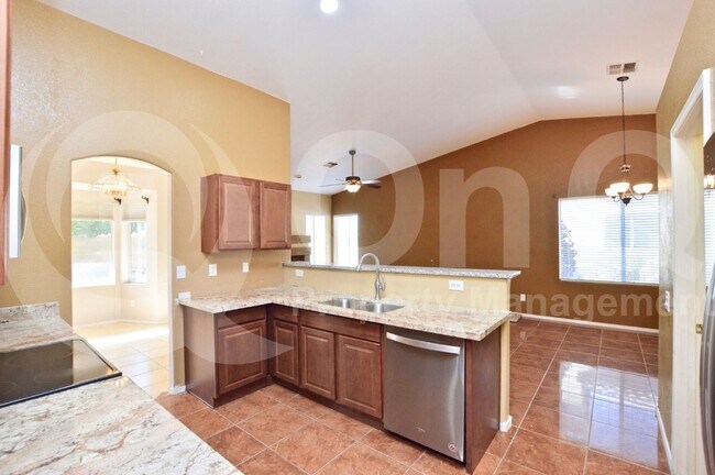 Foto del edificio - 598 S Neely St