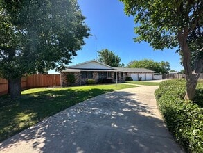 Building Photo - 10680 Cleveland Ave