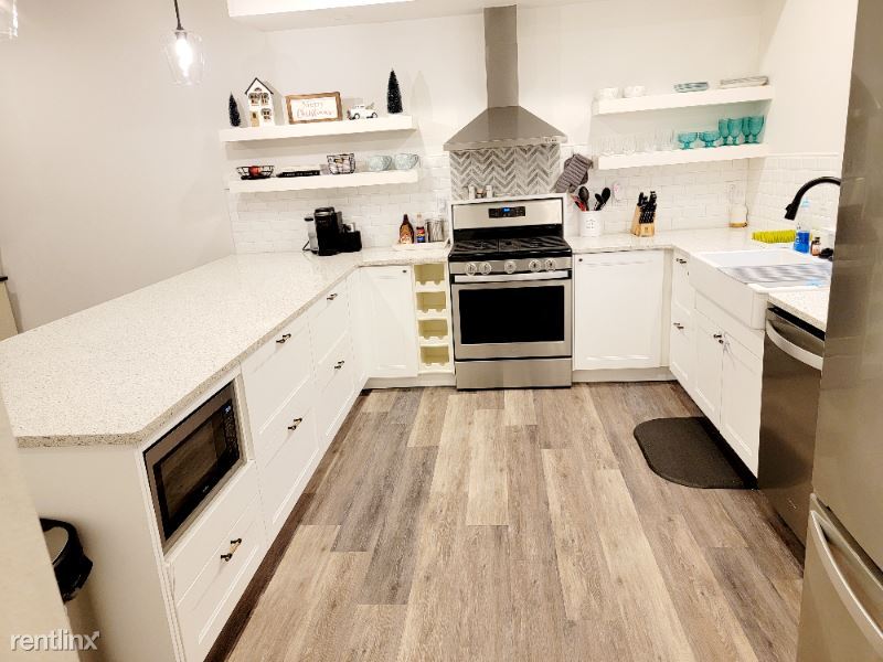 Foto del edificio - 311 E Hazel St