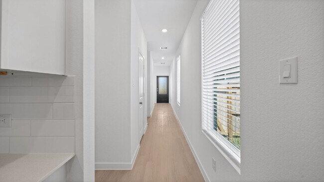 Foto del edificio - 13111 Pne Trace St