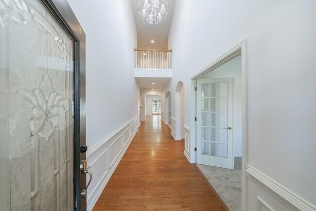 Foto del edificio - 279 Collins View Ct