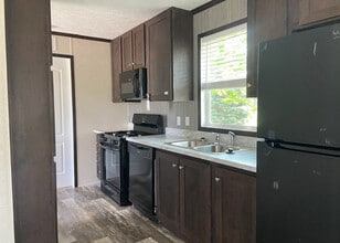 Building Photo - 34 Birch Ct